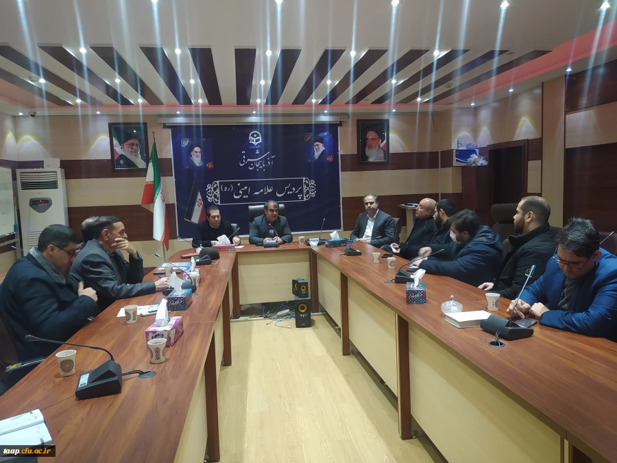 تشکیل جلسه با فرماندهان حوزه شهری و کارمندی در راستای برگزاری مراسم استقبال از شهید گمنام
 2