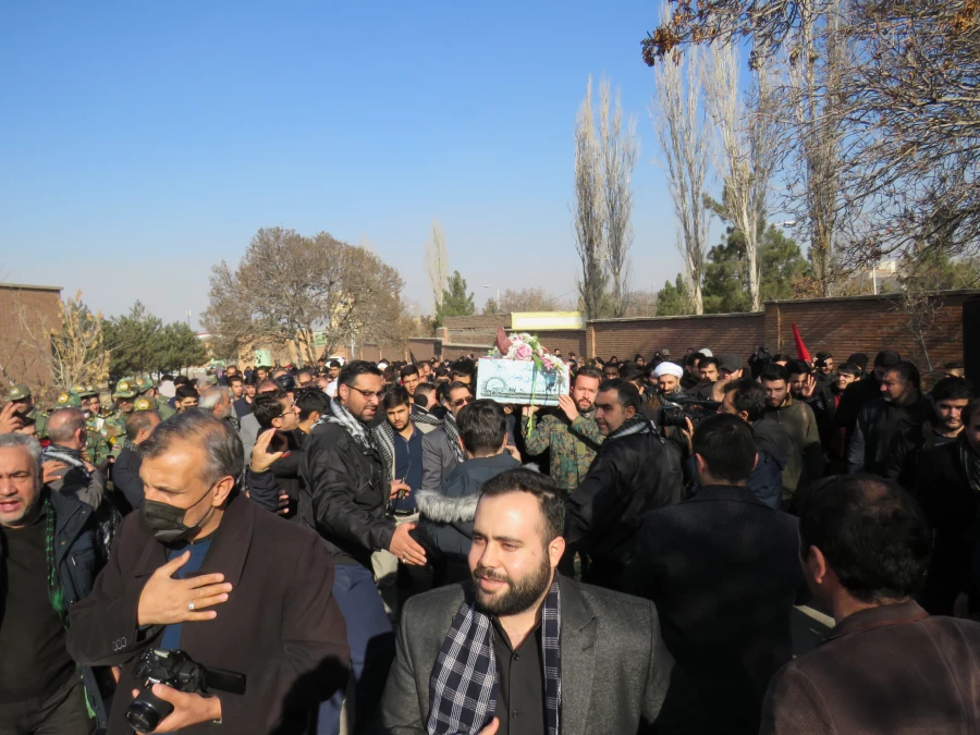 لالایی فرهنگیان تبریز بر پیکر یک شهید گمنام 14