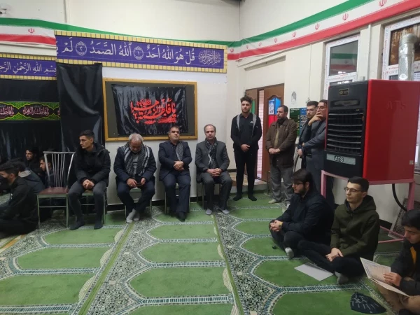 شام غریبان شهیدگمنام مورخه 1401/10/07 در نمازخانه پردیس علامه امینی تبریز برگزارشد. 2