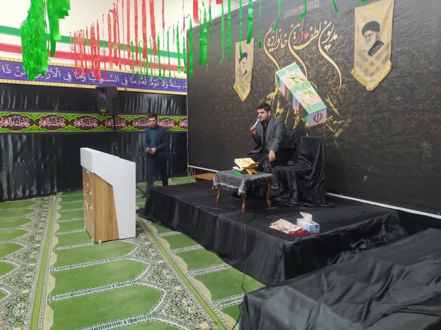 شام غریبان شهیدگمنام مورخه 1401/10/07 در نمازخانه پردیس علامه امینی تبریز برگزارشد. 3