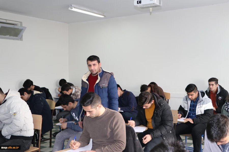 بازدید هیات رئیسه از کیفیت برگزاری امتحانات  نیمسال اول دی 1401 12