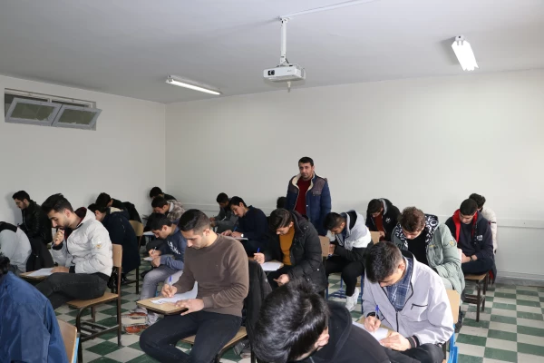 بازدید هیات رئیسه از کیفیت برگزاری امتحانات  نیمسال اول دی 1401 16