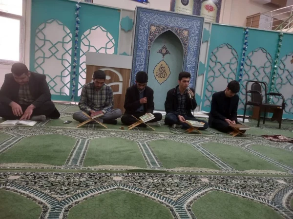 برگزاری محفل جزءخوانی قرآن کریم درماه بهارقرآن  5