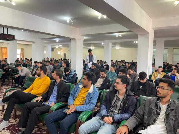 "کارگاه فن بیان و زبان بدن" در تاریخ ۲۸ فروردین ۱۴۰۲، با تلاش انجمن علمی زیست شناسی در سالن اجتماعات برگزار گردید.
 2