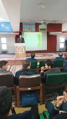 به مناسبت روزمعلم 12 اردیبهشت ماه پردیس علامه امینی در سالن اجتماعات برگزار نمود. 5