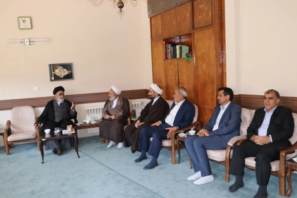 آیین تکریم و معارفه سرپرست امور پردیس های دانشگاه فرهنگیان استان آذربایجان شرقی برگزار شد. 2