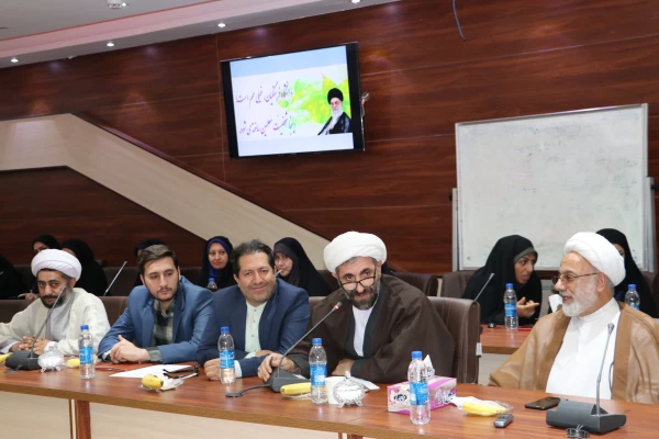 آیین تکریم و معارفه سرپرست امور پردیس های دانشگاه فرهنگیان استان آذربایجان شرقی برگزار شد. 10