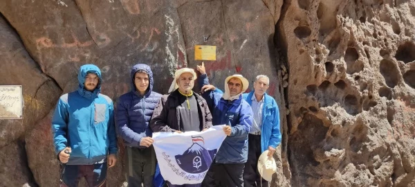 هشتمین صعود تیم کوهنوردی دانشگاه فرهنگیان پردیس علامه امینی به قله سبلان و نصب تندیس تیم در سنگ محراب. 2