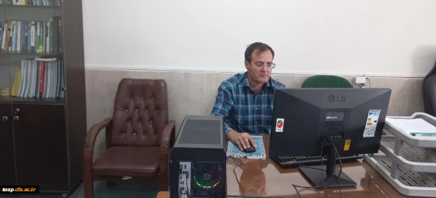  دکتر ناصر کریمی عضو هیئت علمی گروه علوم پایه در رشته فیزیک به مرتبه دانشیاری ارتقاء یافت.
 2