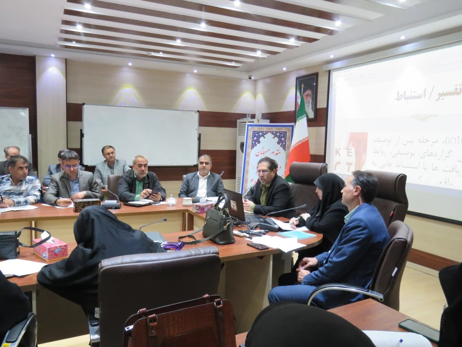 کارگاه تخصصی کارورزی برای اساتید دانشگاه فرهنگیان استان برگزار شد. 8