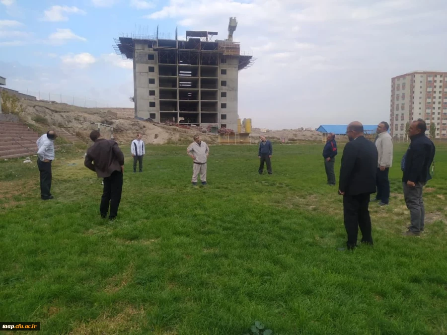 برگزاری همایش پیاده روی با حضور کارکنان اداری به مناسبت گرامیداشت هفته تربیت بدنی 2