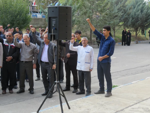 اساتید،کارکنان ودانشجویان پردیس علامه امینی همانند سایر آزادگان جهان در حرکتی خودجوش نسبت به این جنایت تاریخی شدیدا اعتراض نمودند. 9