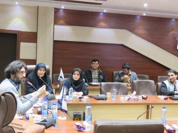 برگزاری نشست صمیمی «معرفی کتاب» 3