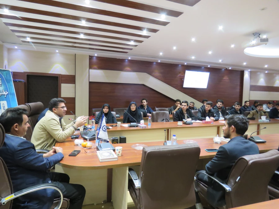 برگزاری نشست تخصصی «کتابخوانی گروهی؛ چرا بهتر است با هم کتاب بخوانیم؟» 3