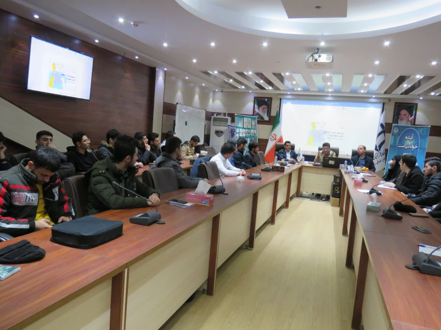 برگزاری نشست تخصصی «کتابخوانی گروهی؛ چرا بهتر است با هم کتاب بخوانیم؟» 4