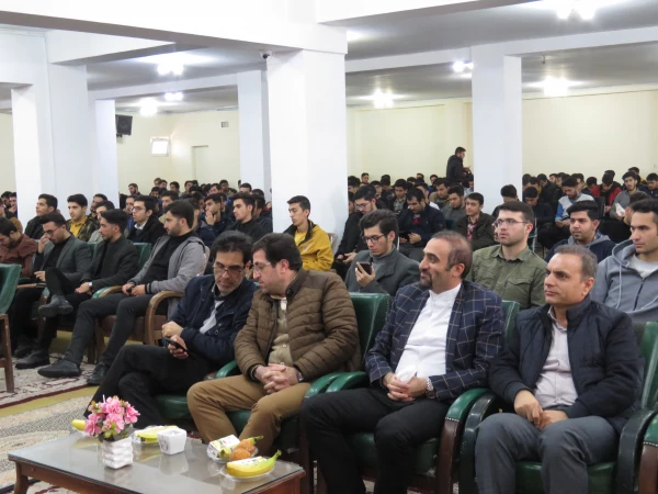 آیین گرامیداشت روز دانشجو با حضور معاون سیاسی ، امنیتی استاندارآذربایجان شرقی در دانشگاه فرهنگیان برگزار شد. 7