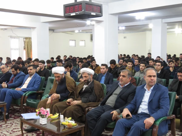 آیین گرامیداشت روز دانشجو با حضور معاون سیاسی ، امنیتی استاندارآذربایجان شرقی در دانشگاه فرهنگیان برگزار شد. 8