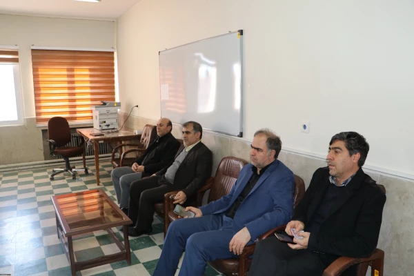 نشست صمیمی رییس  دانشگاه فرهنگیان استان آذربایجان شرقی با هیئت رئیسه و مدیران گروههای آموزشی  و درسی پردیس علامه امینی 7