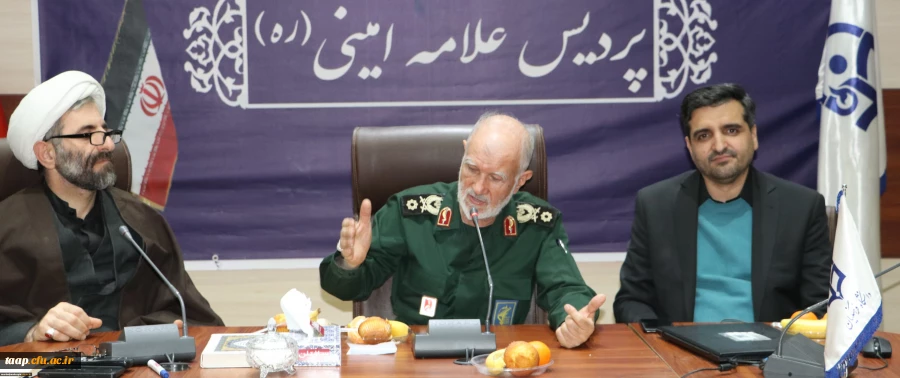 آذربایجانی ها  نقش مهمی در جنگ داشتند و همه ما مدیون مردم و سرداران غیور آذربایجان وتبریزی ها  هستیم. 2