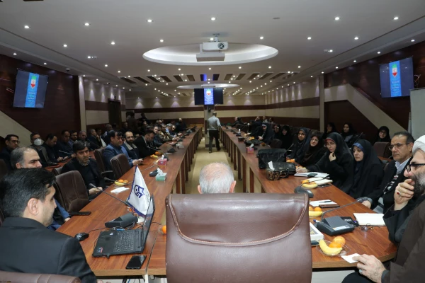 آذربایجانی ها  نقش مهمی در جنگ داشتند و همه ما مدیون مردم و سرداران غیور آذربایجان وتبریزی ها  هستیم. 7