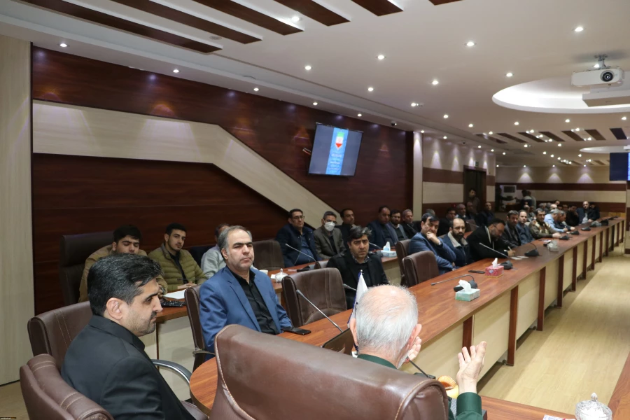 آذربایجانی ها  نقش مهمی در جنگ داشتند و همه ما مدیون مردم و سرداران غیور آذربایجان وتبریزی ها  هستیم. 8