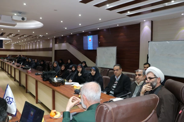 آذربایجانی ها  نقش مهمی در جنگ داشتند و همه ما مدیون مردم و سرداران غیور آذربایجان وتبریزی ها  هستیم. 9