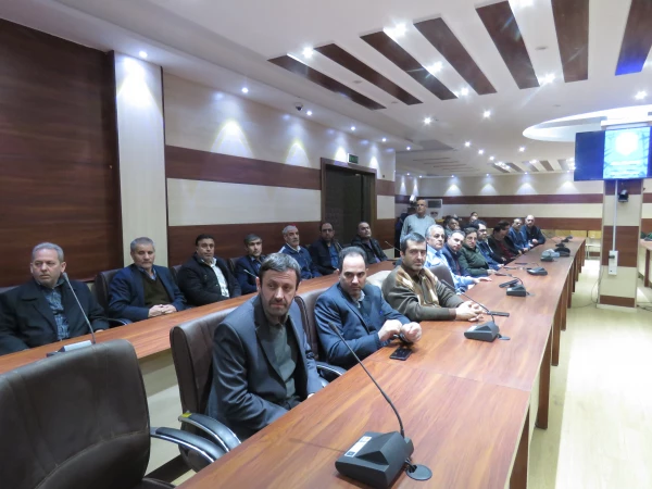 آذربایجانی ها  نقش مهمی در جنگ داشتند و همه ما مدیون مردم و سرداران غیور آذربایجان وتبریزی ها  هستیم. 12