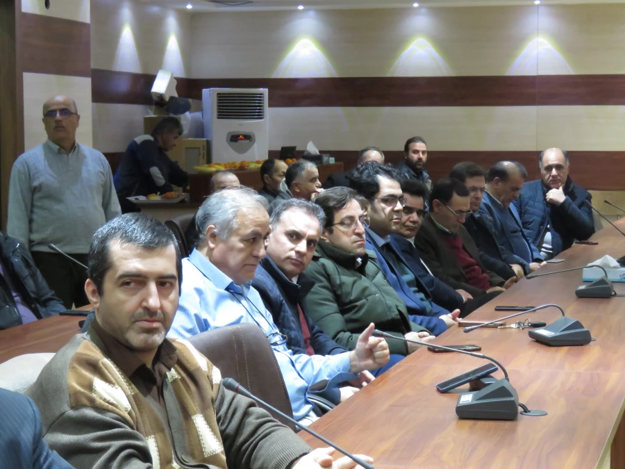 آذربایجانی ها  نقش مهمی در جنگ داشتند و همه ما مدیون مردم و سرداران غیور آذربایجان وتبریزی ها  هستیم. 13