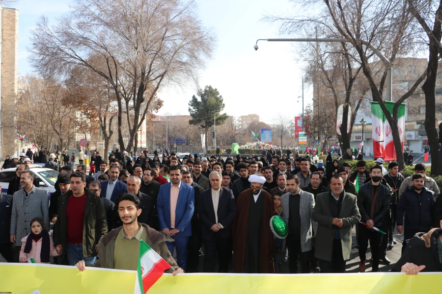 جشن طلوع 46 سالگی انقلاب اسلامی با حضور مدیریت ،اساتید ،همکاران و دانشجو معلمان دانشگاه فرهنگیان آذربایجان شرقی 8