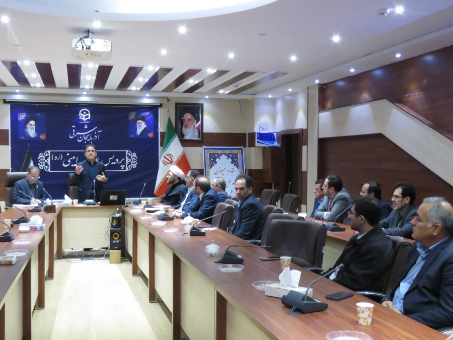 جلسه هم اندیشی اساتید و نخبگان دانشگاهی دانشگاه فرهنگیان استان آذربایجانشرقی 7