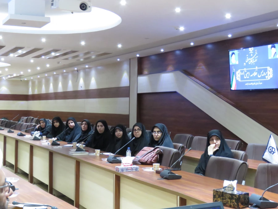 جلسه هم اندیشی اساتید و نخبگان دانشگاهی دانشگاه فرهنگیان استان آذربایجانشرقی 8