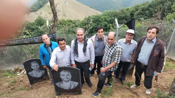 اردوی  علمی و فرهنگی ویژه اساتید و کارکنان پردیس علامه امینی(ره) به منطقه معراج شهدای خدمت در جنگلهای ورزقان برگزار گردید . 4