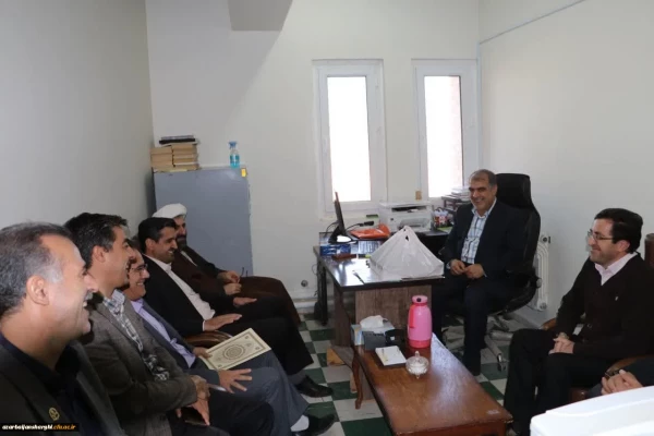 افتخاری دیگر از اعضای هیئت علمی دانشگاه و تقدیر رییس دانشگاه فرهنگیان از دانشمنددو درصد پر استناد جهان 4