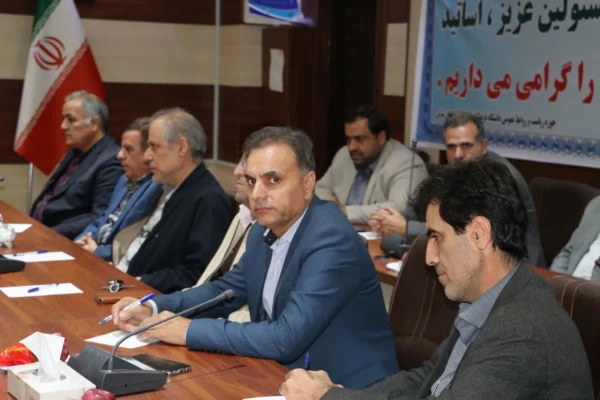 نشست صمیمی و هم اندیشی اعضای هیأت علمی با ریاست دانشگاه فرهنگیان آذربایجان شرقی 6