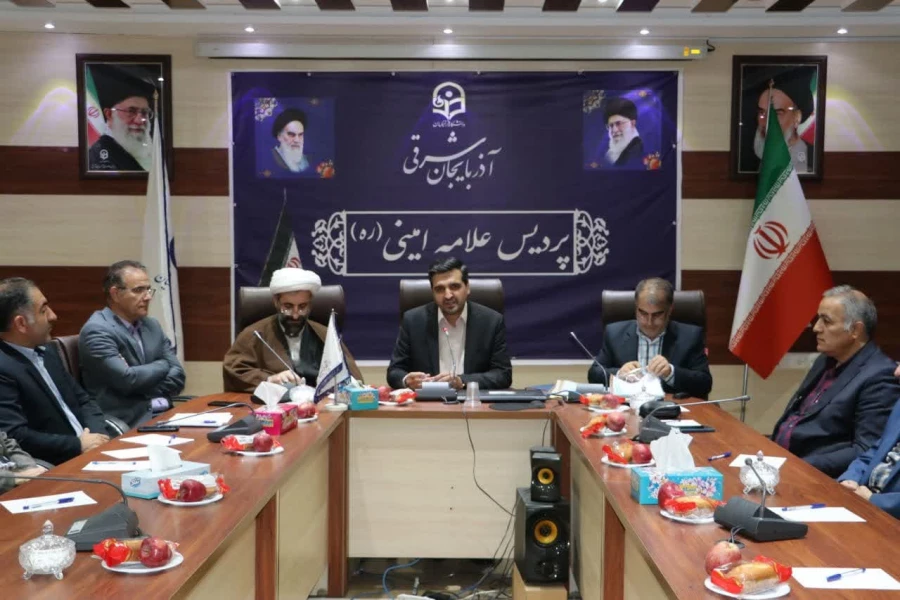 نشست صمیمی و هم اندیشی اعضای هیأت علمی با ریاست دانشگاه فرهنگیان آذربایجان شرقی 7