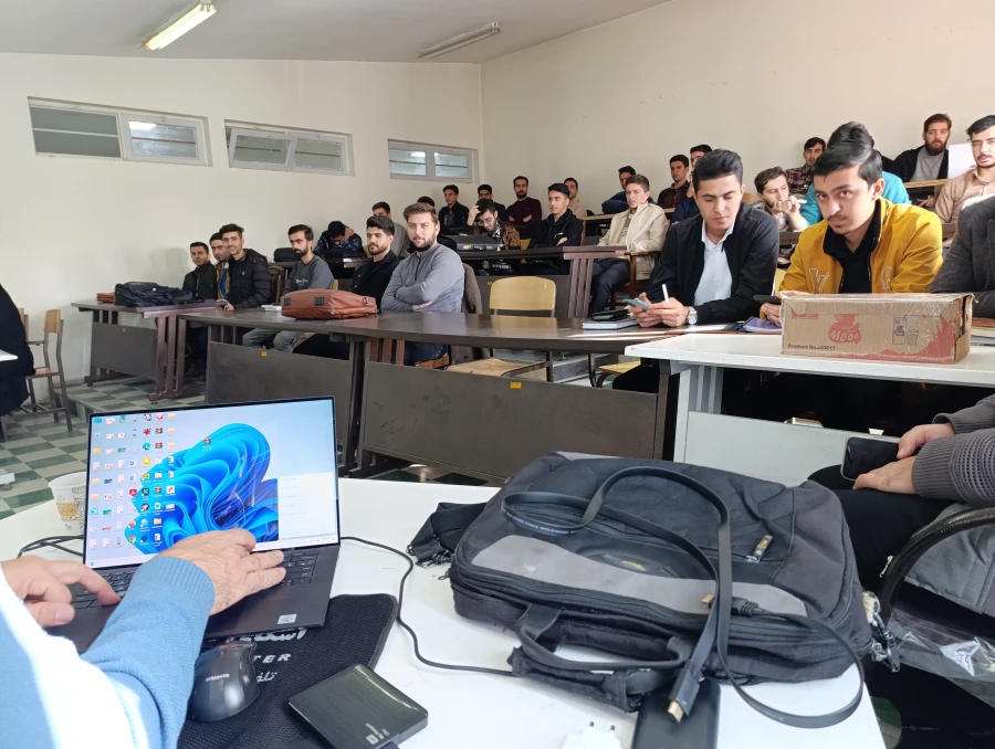 به همت واحد پژوهش و کتابخانه پردیس علامه امینی تبریز کارگاه آموزشی « کاربرد استراتژی های یادگیری و فرا یادگیری در کتابخوانی » برگزار شد. 4