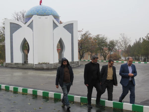  مشاورمحترم شهردار تبریز جناب آقای جعفرزاده و جناب آقای کریمی معاونت توسعه منابع و اموردانشجویی و شهردارناحیه 2 منطقه 3  از پردیس علامه امینی تبریز بازدید کردند. 5