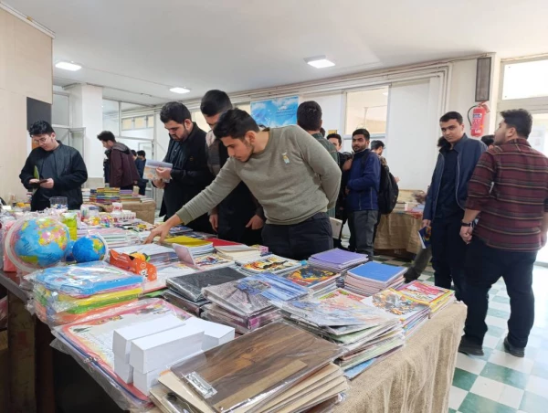 به مناسبت هفته کتاب و کتاب خوانی و به همت واحد پژوهش و کتابخانه پردیس برگزار شد. 7