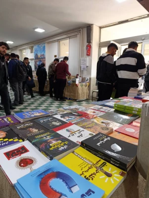 به مناسبت هفته کتاب و کتاب خوانی و به همت واحد پژوهش و کتابخانه پردیس برگزار شد. 9