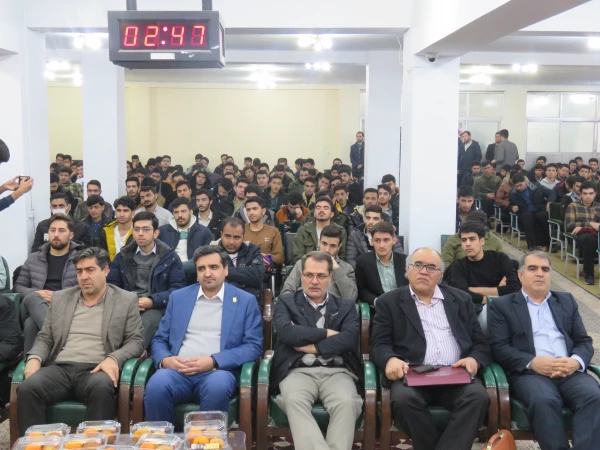 مراسم گرامیداشت روز دانشجو در سالن اجتماعات پردیس علامه امینی تبریز برگزار شد. 3