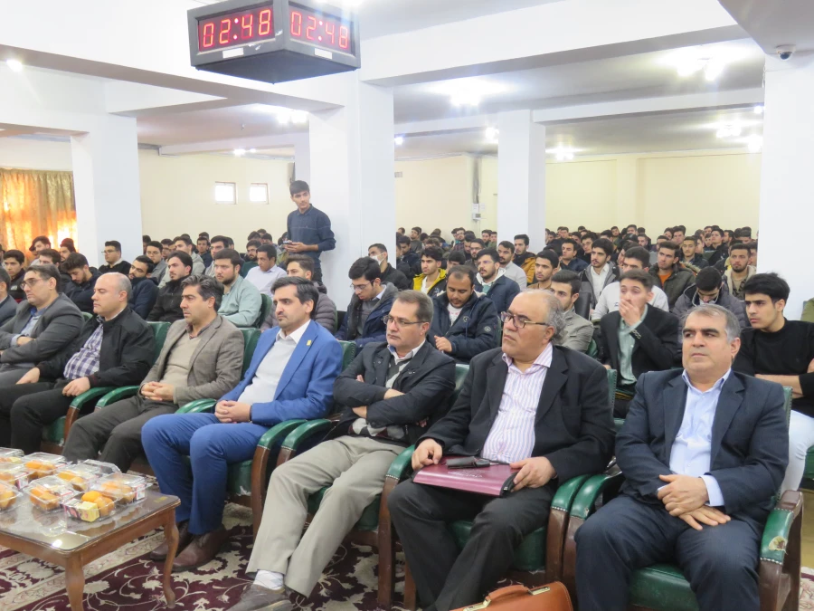 مراسم گرامیداشت روز دانشجو در سالن اجتماعات پردیس علامه امینی تبریز برگزار شد. 6