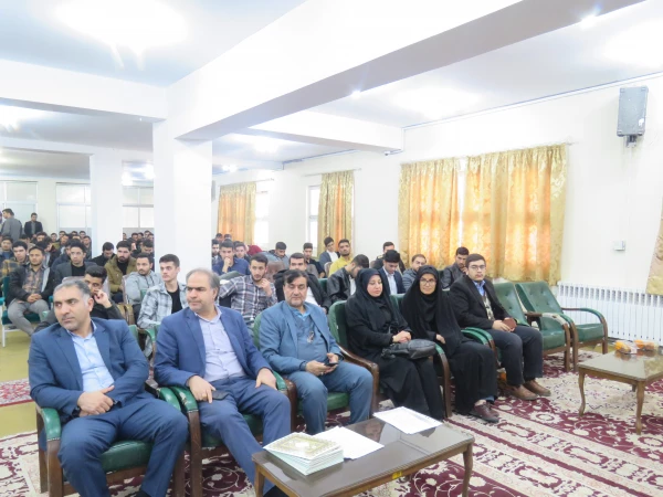 مراسم گرامیداشت روز دانشجو در سالن اجتماعات پردیس علامه امینی تبریز برگزار شد. 7