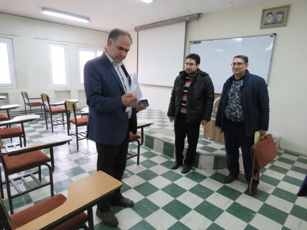 دکتر عباس زاده ریاست پردیس علامه امینی تبریز به همراه معاونین و کارشناس مسئولان از کیفیت برگزاری امتحانات نیمسال اول دی ماه 1403 بازدید کردند. 3