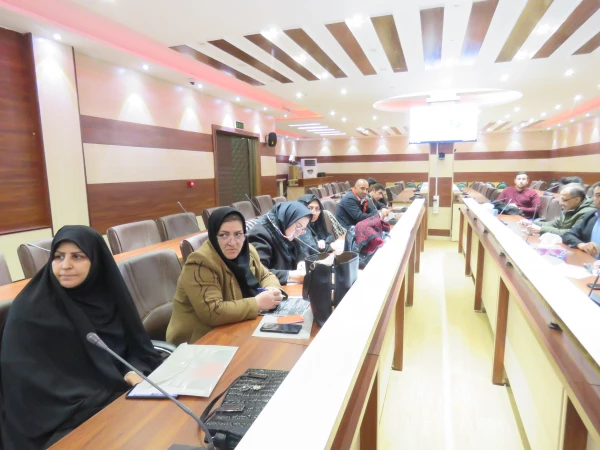 به همت واحد کارورزی پردیس و استان نشست مدیران و معلمان کارورزی استان  روز سه شنبه برگزار گردید. 5