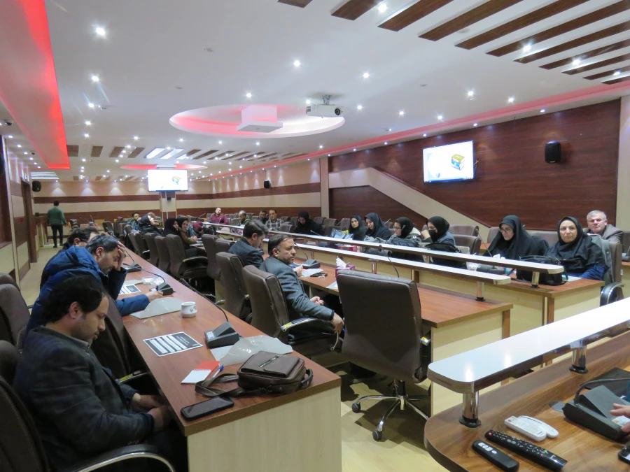 به همت واحد کارورزی پردیس و استان نشست مدیران و معلمان کارورزی استان  روز سه شنبه برگزار گردید. 7