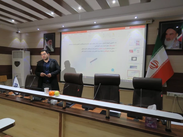 به همت امور دانشجویی پردیس جلسه آموزشی -توجیهی برای نیروهای طبخ وتوزیع شاغل در آشپزخانه پردیس علامه امینی ره برگزار گردید. 5