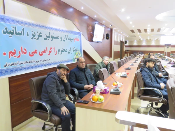 به همت امور دانشجویی پردیس جلسه آموزشی -توجیهی برای نیروهای طبخ وتوزیع شاغل در آشپزخانه پردیس علامه امینی ره برگزار گردید. 6