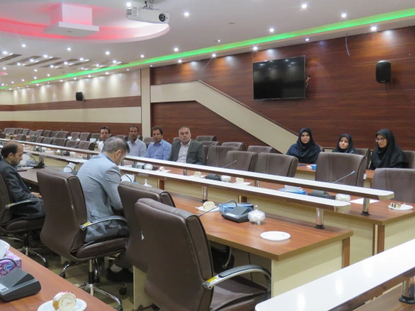  برگزاری جلسه  شورای اداری پردیس علامه امینی تبریز در سالن شمس پردیس
 2