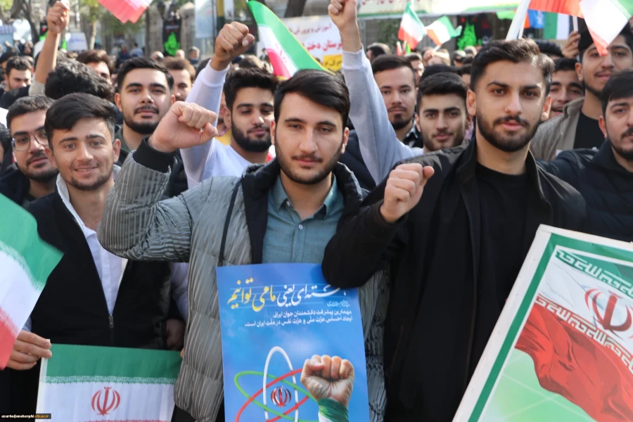 حضور پرشور کارکنان،اساتید و دانشجویان دانشگاه فرهنگیان در راهپیمایی ۱۳ آبان روز ملی مبارزه با استکبار جهانی 7