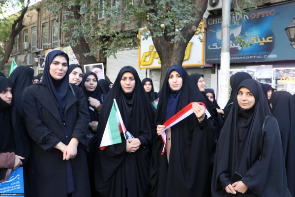 حضور پرشور کارکنان،اساتید و دانشجویان دانشگاه فرهنگیان در راهپیمایی ۱۳ آبان روز ملی مبارزه با استکبار جهانی 8